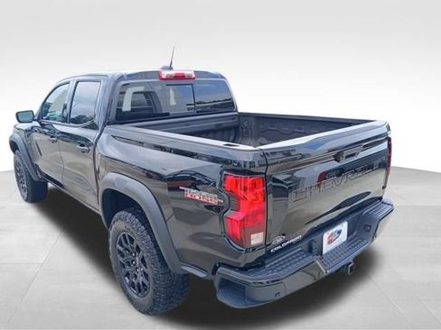 Certified 2025 Chevrolet Colorado Trail Boss AWD/4WD image 3