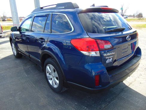 Used 2011 Subaru Outback 2.5i Limited w/ PWR Moonroof Pkg image 6