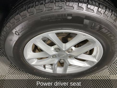 Certified 2023 Jeep Grand Cherokee L Laredo image 10