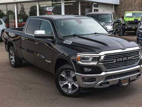Used 2019 RAM 1500 Laramie AWD/4WD image 2