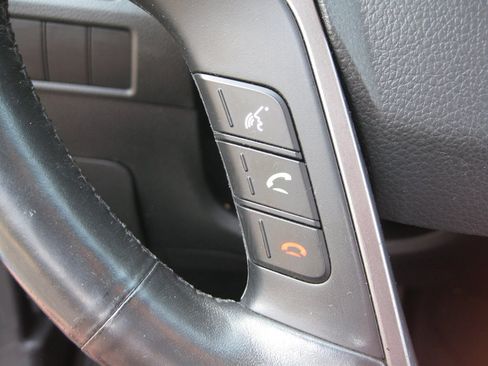 Used 2013 Hyundai Santa Fe Sport w/ Technology Pkg FWD image 17