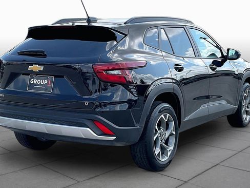Used 2025 Chevrolet Trax LT w/ LT Convenience Package FWD image 13