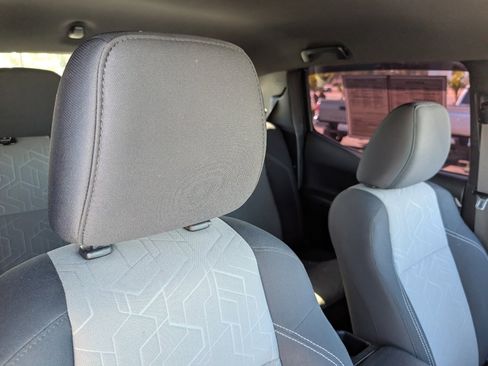 Used 2022 Toyota Tacoma SR5 image 3