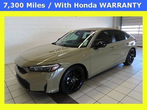 Used 2025 Honda Civic Sport image 1