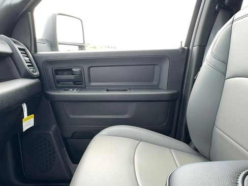 New 2026 RAM 3500 Tradesman w/ Chrome Appearance Group image 17