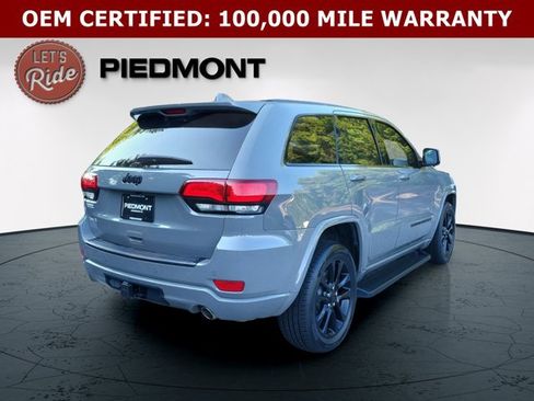 Certified 2022 Jeep Grand Cherokee Laredo X RWD image 5