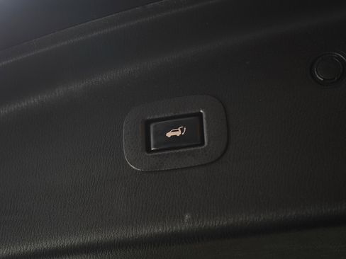 Used 2020 Nissan Armada SL w/ Premium Package image 20