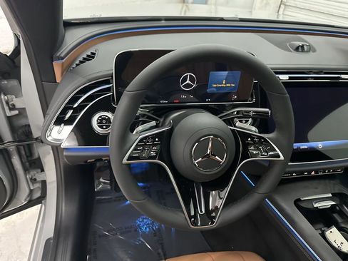 New 2026 Mercedes-Benz E 350 4MATIC Sedan image 10