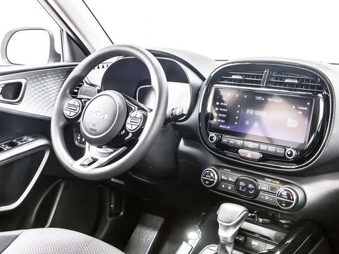 Used 2023 Kia Soul S FWD image 19