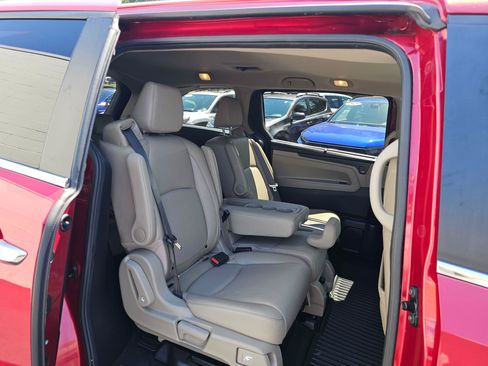 Used 2022 Honda Odyssey EX-L image 16
