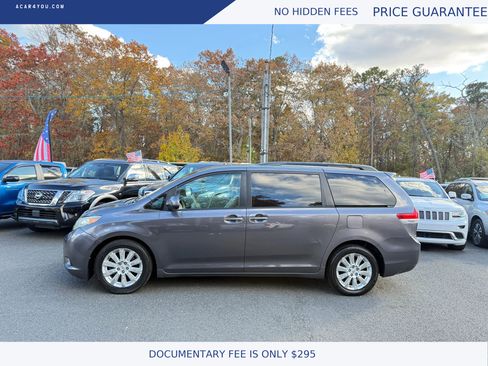 Used 2011 Toyota Sienna LE image 5