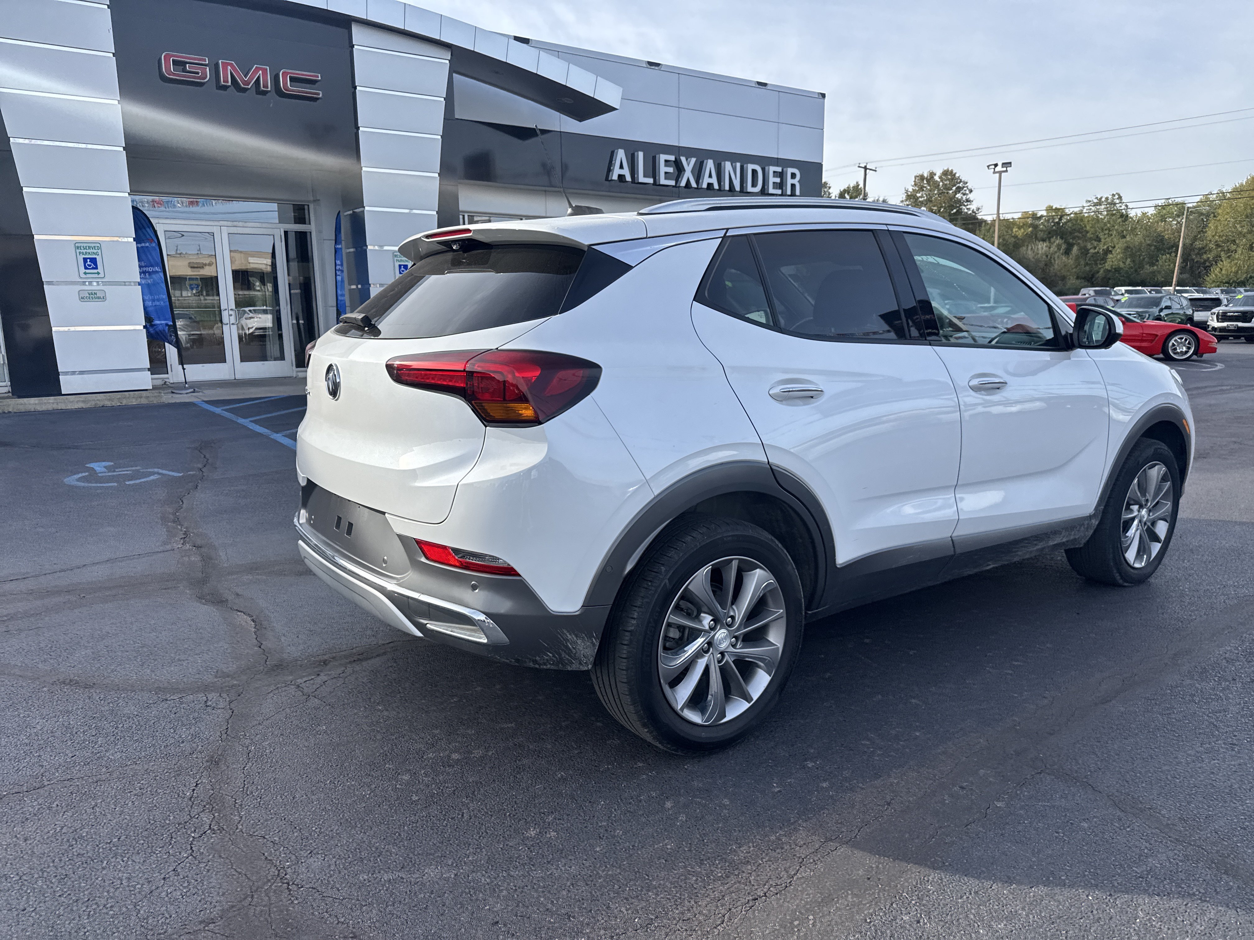 Used 2023 Buick Encore GX Essence w/ Advanced Technology Package AWD/4WD image 7