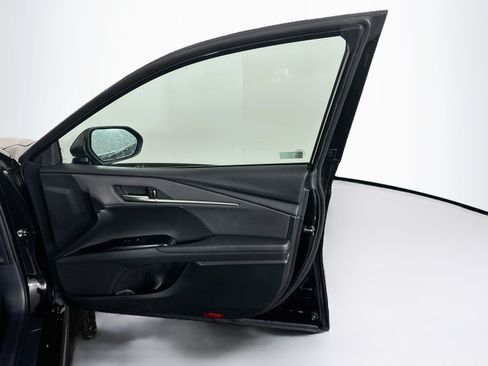 Used 2025 Toyota Camry SE FWD image 32