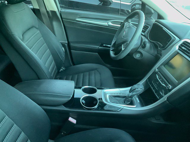 Used 2014 Ford Fusion SE FWD image 5