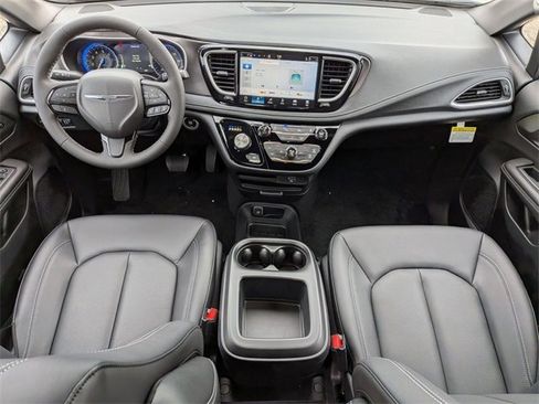 New 2026 Chrysler Pacifica Select w/ S Appearance Package image 26