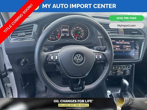 Used 2021 Volkswagen Tiguan SE image 9