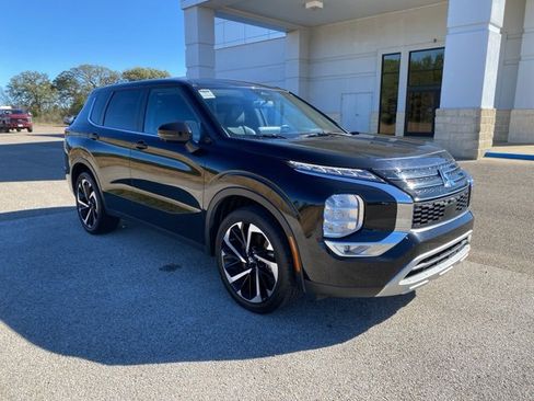 Used 2024 Mitsubishi Outlander SE image 7