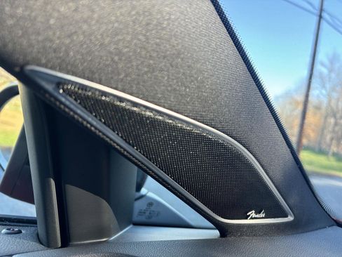 Used 2016 Volkswagen Golf R 4-Door image 38