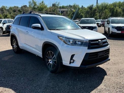 Used 2018 Toyota Highlander SE AWD/4WD image 7