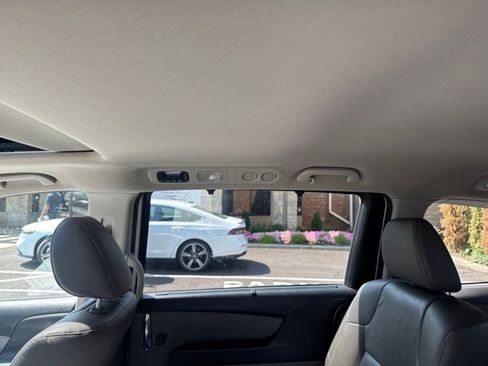 Used 2014 Honda Odyssey EX-L image 23