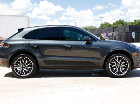 Used 2019 Porsche Macan AWD/4WD image 16