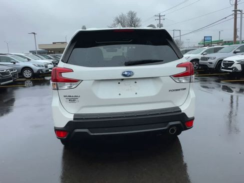 Used 2020 Subaru Forester Limited image 7