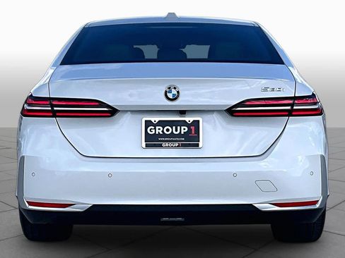 Used 2026 BMW 530i RWD image 4