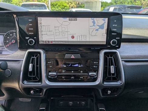 Certified 2023 Kia Sorento S w/ Panoramic Sunroof Package AWD/4WD image 23