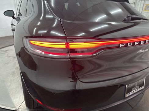 Used 2020 Porsche Macan Base image 29