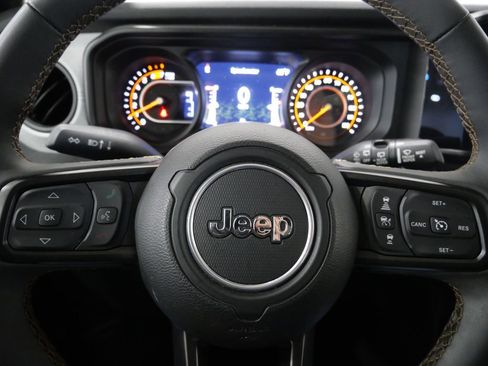 Used 2024 Jeep Wrangler Unlimited Sport AWD/4WD image 17