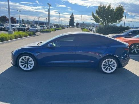 Used 2022 Tesla Model 3 RWD image 8