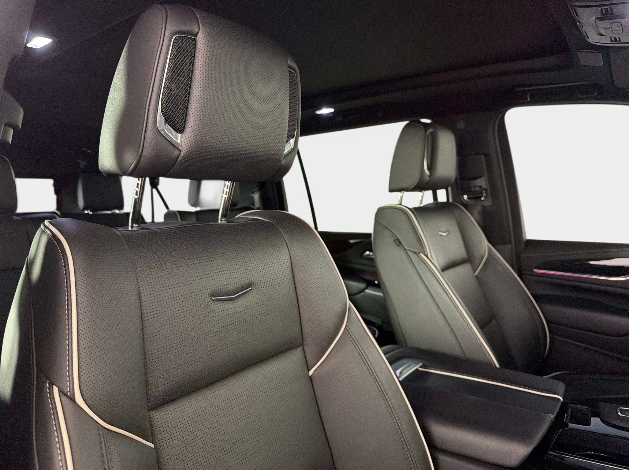 Used 2024 Cadillac Escalade ESV Sport w/ Touring Package AWD/4WD image 20
