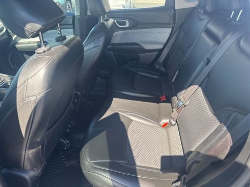 Used 2022 Jeep Compass Latitude w/ Sun and Sound Group image 11