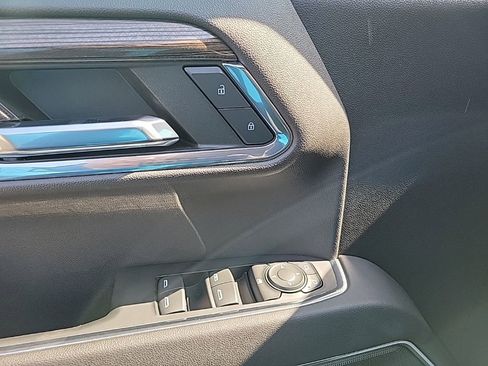 Used 2023 Chevrolet Silverado 1500 RST image 6