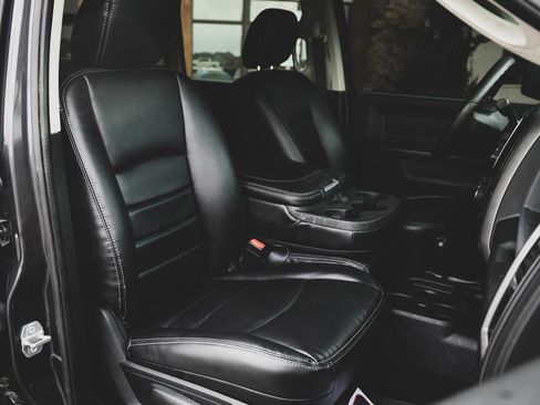 Used 2018 RAM 2500 Tradesman w/ Chrome Appearance Group AWD/4WD image 27
