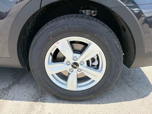 New 2026 Kia Sorento LX FWD image 26
