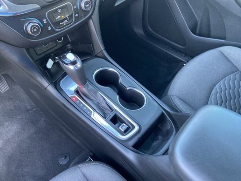 Used 2020 Chevrolet Equinox LT FWD image 24