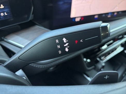 New 2026 Chevrolet Suburban LS image 30