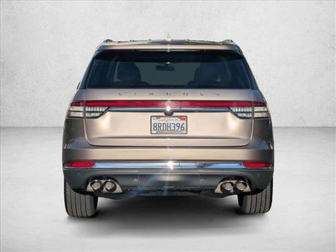 Used 2020 Lincoln Aviator Reserve w/ Equipment Group 202A image 7
