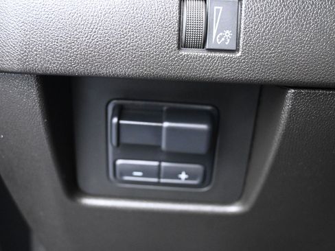 Used 2024 Chevrolet Colorado LT w/ LT Convenience Package III AWD/4WD image 21
