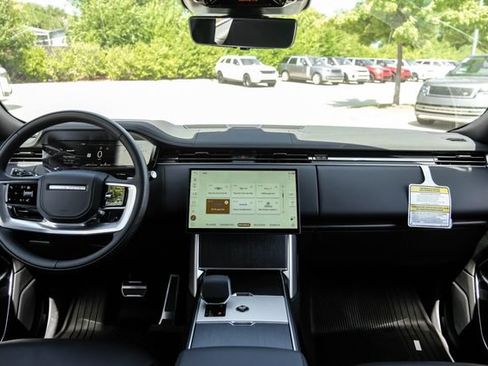 New 2026 Land Rover Range Rover SE AWD/4WD image 18