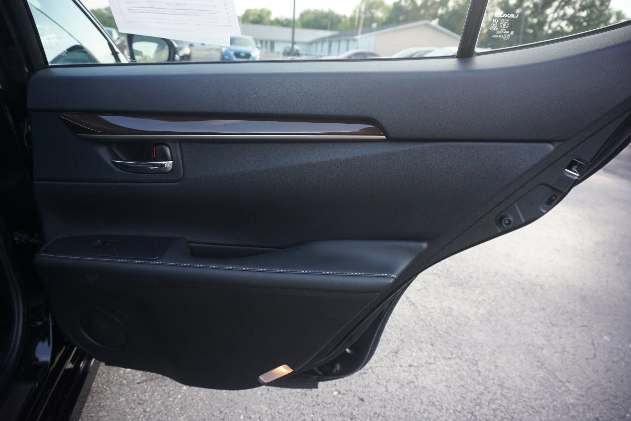 Used 2014 Lexus ES 350 w/ Luxury Package FWD image 23
