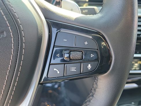 Used 2023 BMW 530e RWD image 25