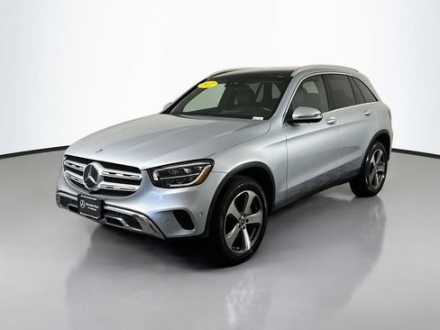 Used 2022 Mercedes-Benz GLC 300 4MATIC image 3