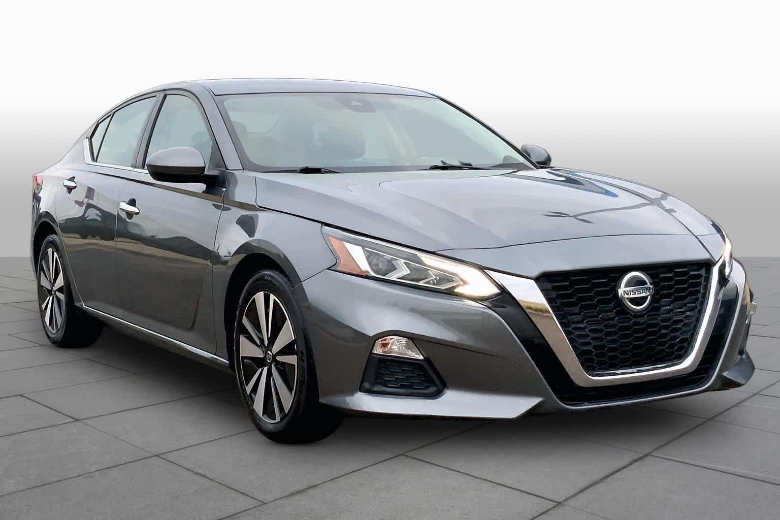 Used 2022 Nissan Altima 2.5 SV FWD image 3