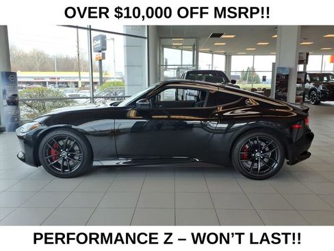 Used 2024 Nissan Z Performance w/ Floor Mat Package RWD image 5