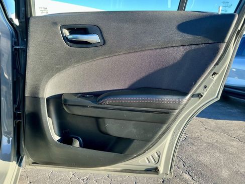 Used 2017 Dodge Charger SE w/ Power Sunroof Group image 23