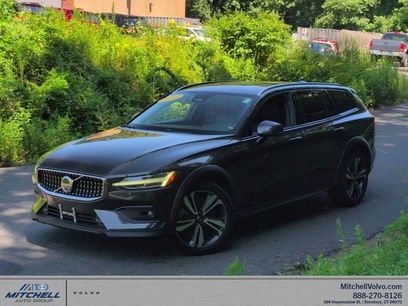 Certified 2024 Volvo V60 B5 Cross Country Plus w/ Protection Package Premier