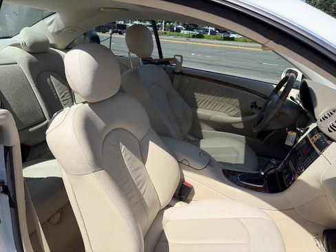 Used 2006 Mercedes-Benz CLK 350 Coupe image 18