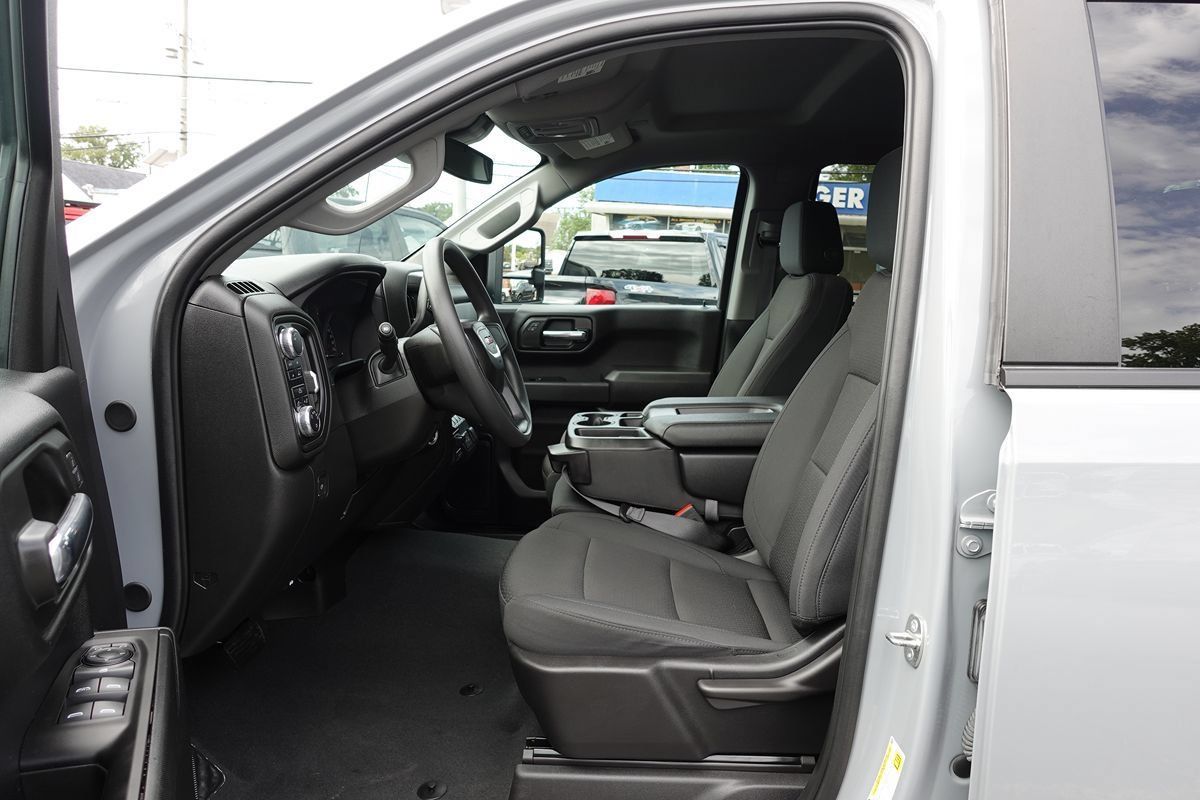 Used 2024 GMC Sierra 1500 Pro w/ Graphite Edition AWD/4WD image 16